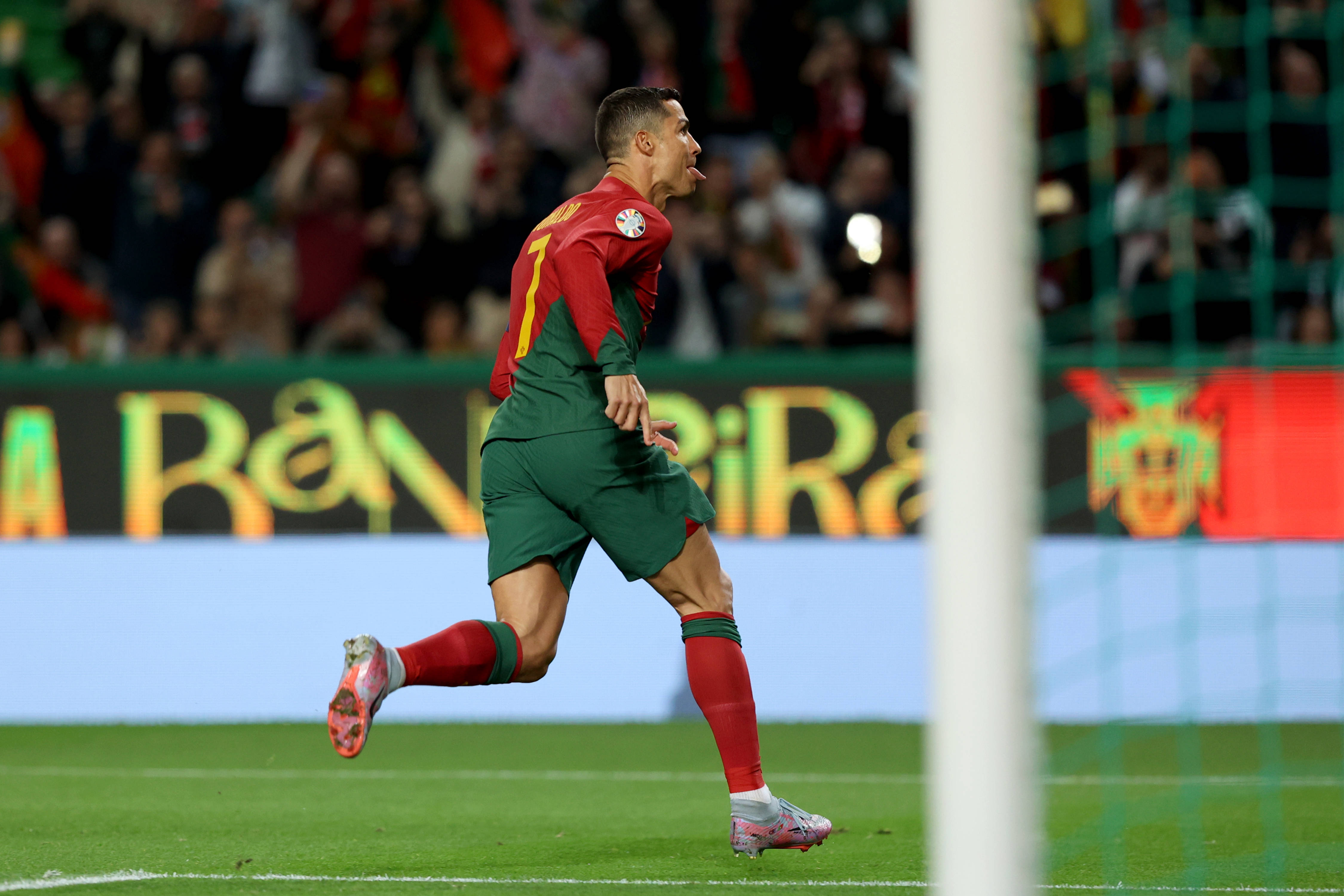 AIYOUXI-C罗重返赛场，最后时刻胜出首场状态出色，掘金观众沸腾！的简单介绍